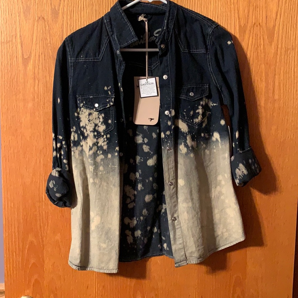 Vanilla Star Button Up